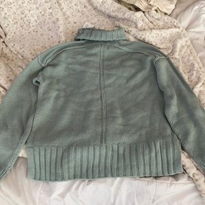 Blue Hollister turtle neck, still with tags, XS